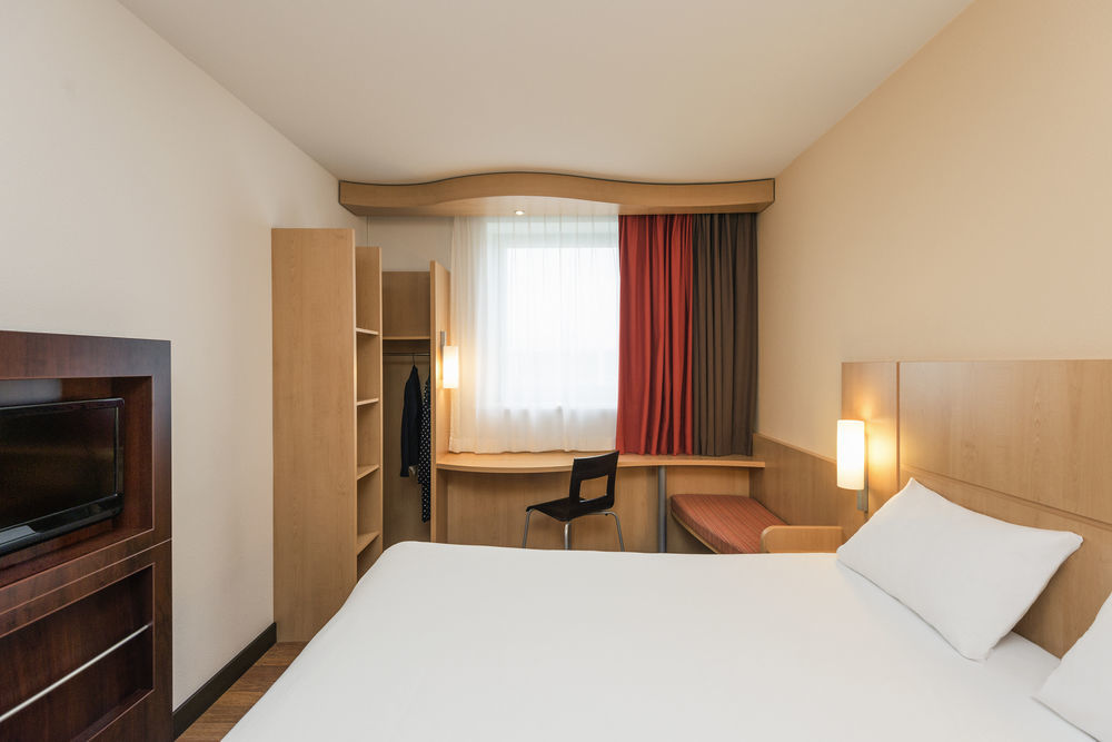 Ibis Chateau De Фонтенбло Экстерьер фото