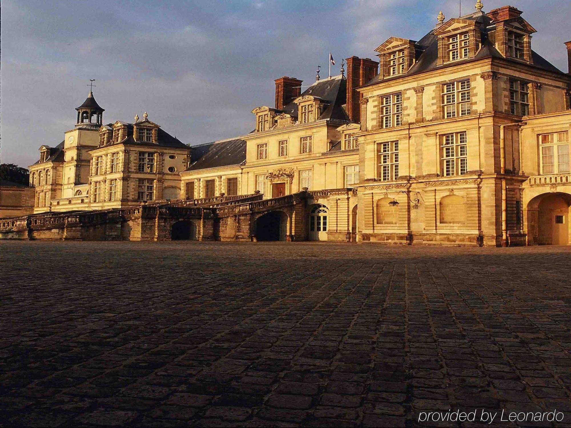Ibis Chateau De Фонтенбло Экстерьер фото